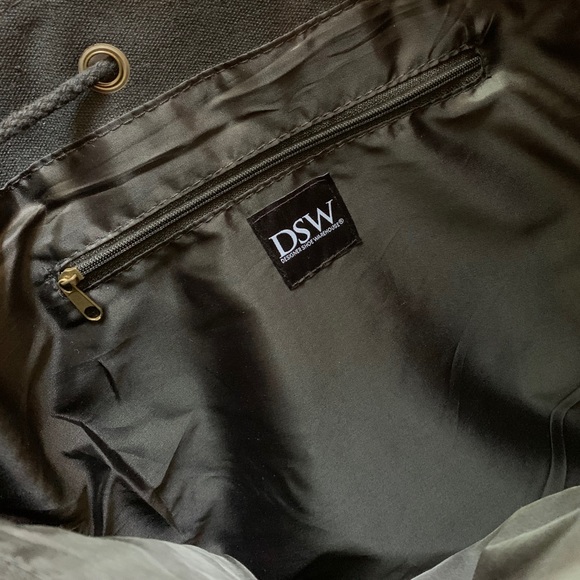 DSW - Backpack - Picture 2 of 5